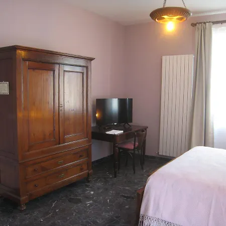 לינה וארוחת בוקר Anima Natura מודנה